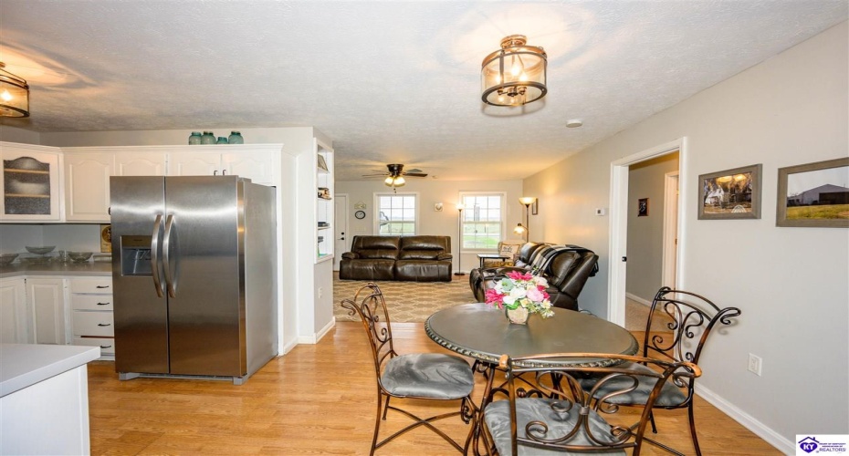 Alvin Brooks Road, Buffalo, Kentucky 42716, ,2 BathroomsBathrooms,For Sale,Alvin Brooks Road,HK24004461