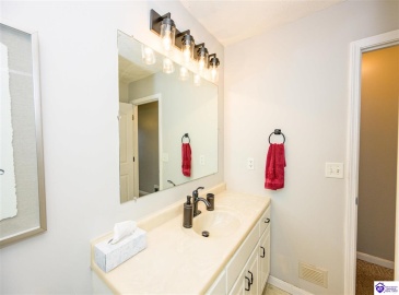 Alvin Brooks Road, Buffalo, Kentucky 42716, ,2 BathroomsBathrooms,For Sale,Alvin Brooks Road,HK24004461