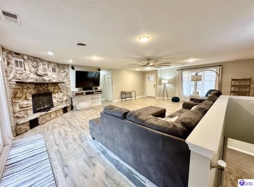 Woodland Drive, Radcliff, Kentucky 40160, ,4 BathroomsBathrooms,For Sale,Woodland Drive,HK24004463