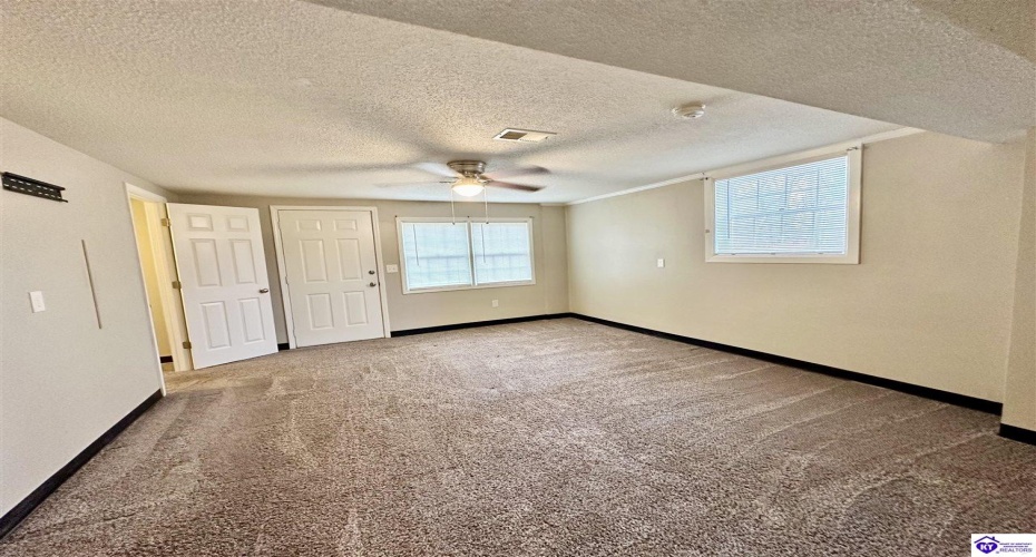 Woodland Drive, Radcliff, Kentucky 40160, ,4 BathroomsBathrooms,For Sale,Woodland Drive,HK24004463