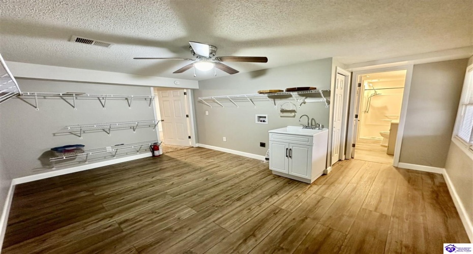 Woodland Drive, Radcliff, Kentucky 40160, ,4 BathroomsBathrooms,For Sale,Woodland Drive,HK24004463