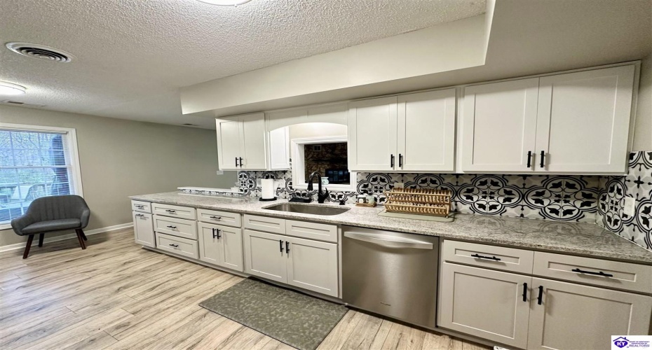 Woodland Drive, Radcliff, Kentucky 40160, ,4 BathroomsBathrooms,For Sale,Woodland Drive,HK24004463