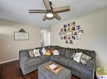 Pearman Avenue, Radcliff, Kentucky 40160, ,2 BathroomsBathrooms,For Sale,Pearman Avenue,HK24004467