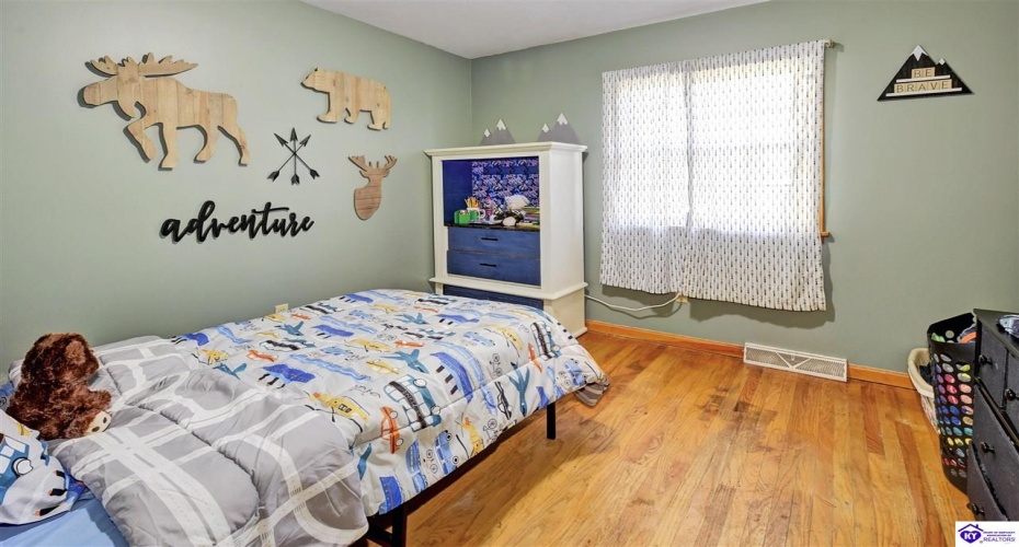 Pearman Avenue, Radcliff, Kentucky 40160, ,2 BathroomsBathrooms,For Sale,Pearman Avenue,HK24004467