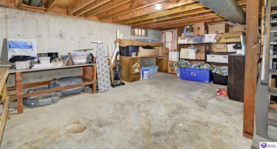 Pearman Avenue, Radcliff, Kentucky 40160, ,2 BathroomsBathrooms,For Sale,Pearman Avenue,HK24004467