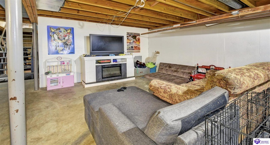 Pearman Avenue, Radcliff, Kentucky 40160, ,2 BathroomsBathrooms,For Sale,Pearman Avenue,HK24004467