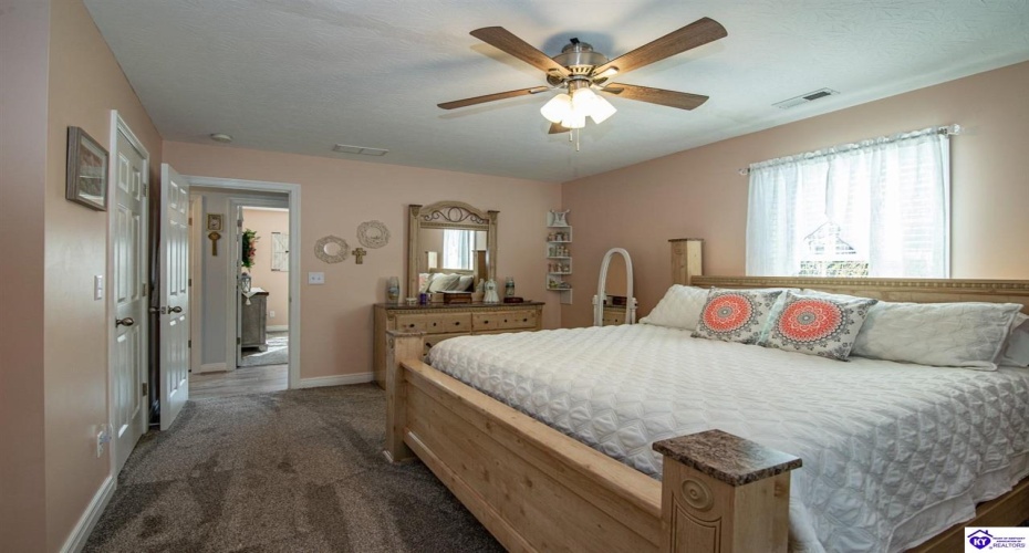 Joy Court, Radcliff, Kentucky 40160, ,2 BathroomsBathrooms,For Sale,Joy Court,HK24004468