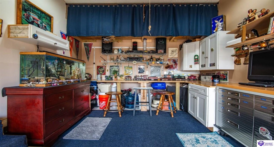 Joy Court, Radcliff, Kentucky 40160, ,2 BathroomsBathrooms,For Sale,Joy Court,HK24004468