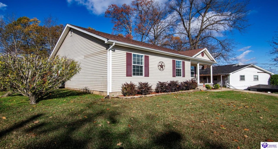 Joy Court, Radcliff, Kentucky 40160, ,2 BathroomsBathrooms,For Sale,Joy Court,HK24004468