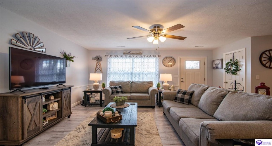 Joy Court, Radcliff, Kentucky 40160, ,2 BathroomsBathrooms,For Sale,Joy Court,HK24004468