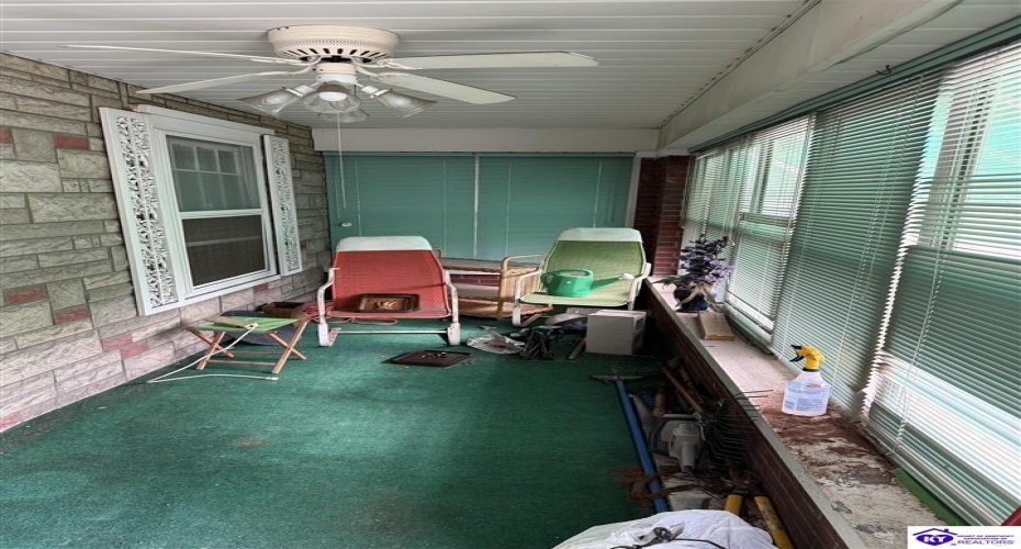 Grand Avenue, Louisville, Kentucky 40211, ,1 BathroomBathrooms,For Sale,Grand Avenue,HK24004472