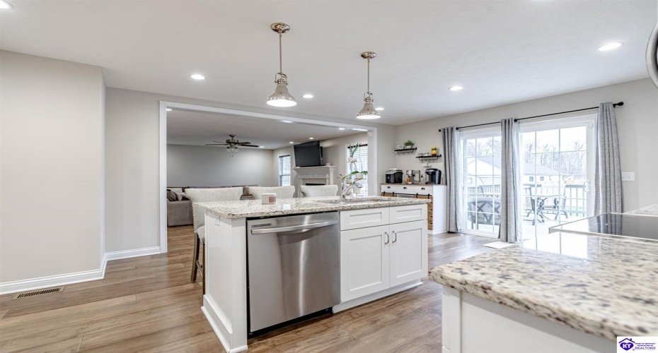 Mt Carmel Boulevard, Rineyville, Kentucky 40162, ,3 BathroomsBathrooms,For Sale,Mt Carmel Boulevard,HK24004474