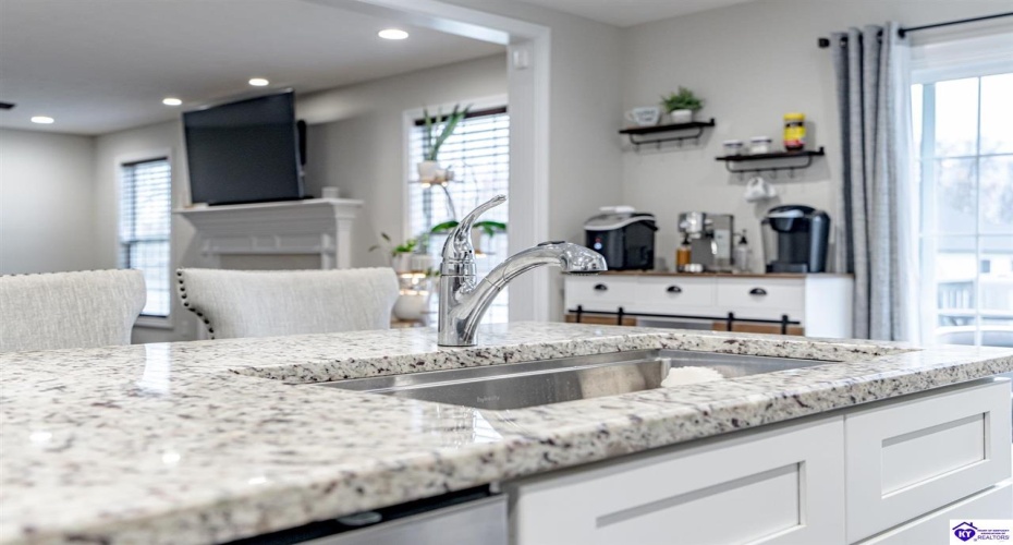 Mt Carmel Boulevard, Rineyville, Kentucky 40162, ,3 BathroomsBathrooms,For Sale,Mt Carmel Boulevard,HK24004474