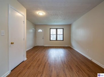 Kentucky Circle, Radcliff, Kentucky 40160, ,3 BathroomsBathrooms,For Sale,Kentucky Circle,HK24004475