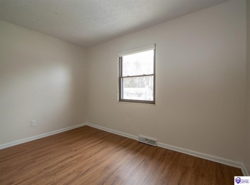 Kentucky Circle, Radcliff, Kentucky 40160, ,3 BathroomsBathrooms,For Sale,Kentucky Circle,HK24004475