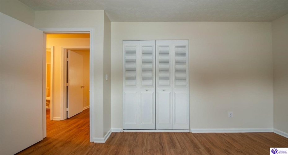 Kentucky Circle, Radcliff, Kentucky 40160, ,3 BathroomsBathrooms,For Sale,Kentucky Circle,HK24004475