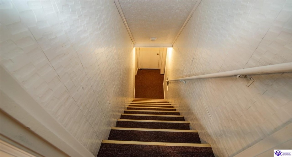 Kentucky Circle, Radcliff, Kentucky 40160, ,3 BathroomsBathrooms,For Sale,Kentucky Circle,HK24004475