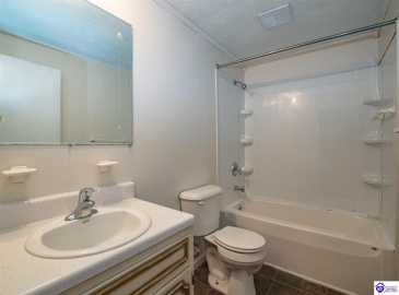 Kentucky Circle, Radcliff, Kentucky 40160, ,3 BathroomsBathrooms,For Sale,Kentucky Circle,HK24004475