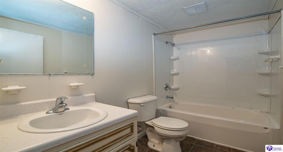 Kentucky Circle, Radcliff, Kentucky 40160, ,3 BathroomsBathrooms,For Sale,Kentucky Circle,HK24004475