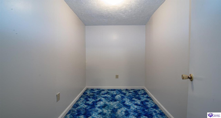 Kentucky Circle, Radcliff, Kentucky 40160, ,3 BathroomsBathrooms,For Sale,Kentucky Circle,HK24004475