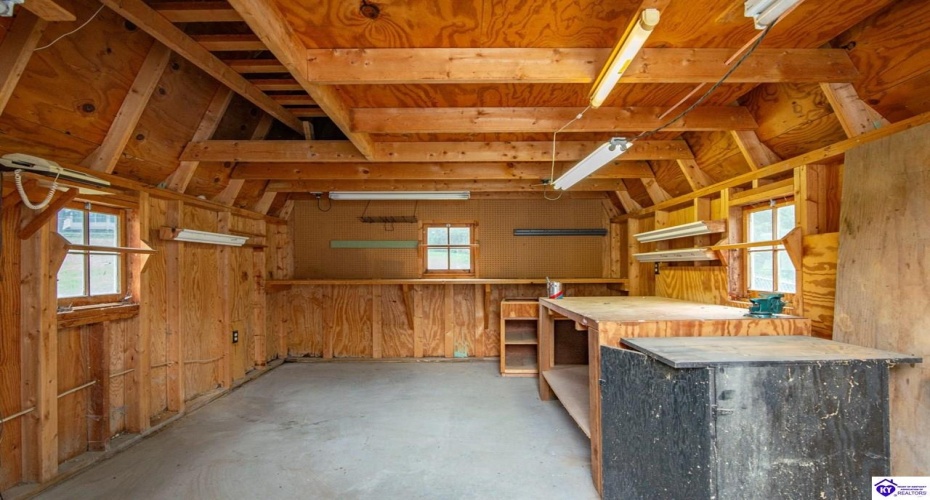 Kentucky Circle, Radcliff, Kentucky 40160, ,3 BathroomsBathrooms,For Sale,Kentucky Circle,HK24004475