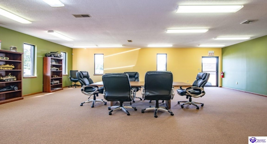 Dixie Boulevard, Radcliff, Kentucky 40160, ,For Sale,Dixie Boulevard,HK24003246