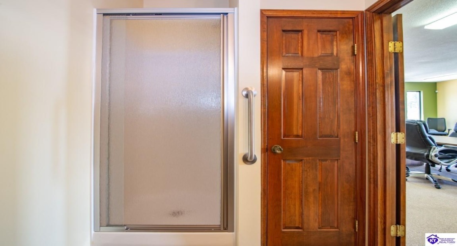 Dixie Boulevard, Radcliff, Kentucky 40160, ,For Sale,Dixie Boulevard,HK24003246