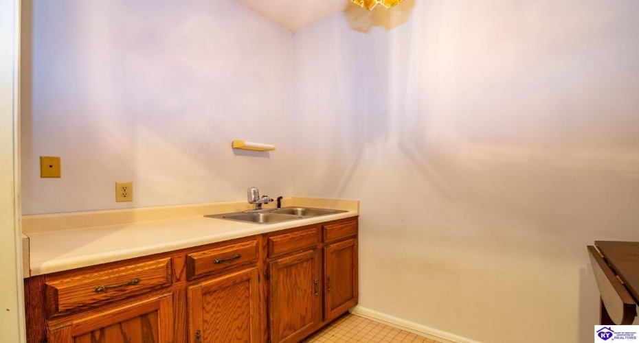 Dixie Boulevard, Radcliff, Kentucky 40160, ,For Sale,Dixie Boulevard,HK24003246