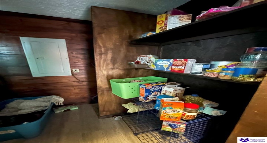 Highway 259, Leitchfield, Kentucky 42754, ,2 BathroomsBathrooms,For Sale,Highway 259,HK24004479