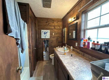 Highway 259, Leitchfield, Kentucky 42754, ,2 BathroomsBathrooms,For Sale,Highway 259,HK24004479