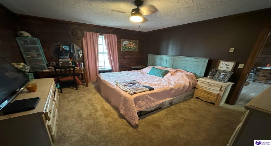 Highway 259, Leitchfield, Kentucky 42754, ,2 BathroomsBathrooms,For Sale,Highway 259,HK24004479