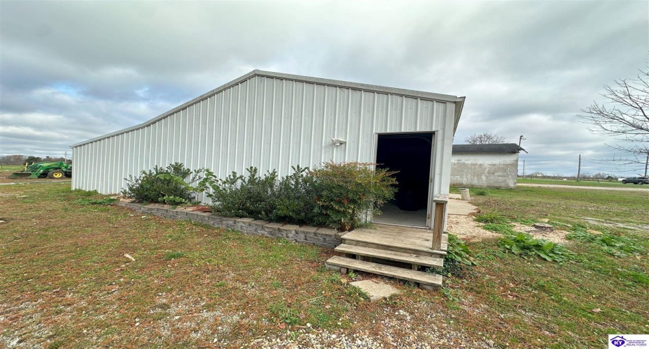 Highway 259, Leitchfield, Kentucky 42754, ,2 BathroomsBathrooms,For Sale,Highway 259,HK24004479