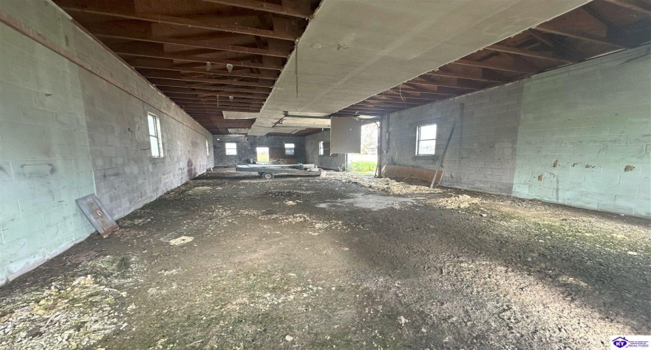 Highway 259, Leitchfield, Kentucky 42754, ,2 BathroomsBathrooms,For Sale,Highway 259,HK24004479