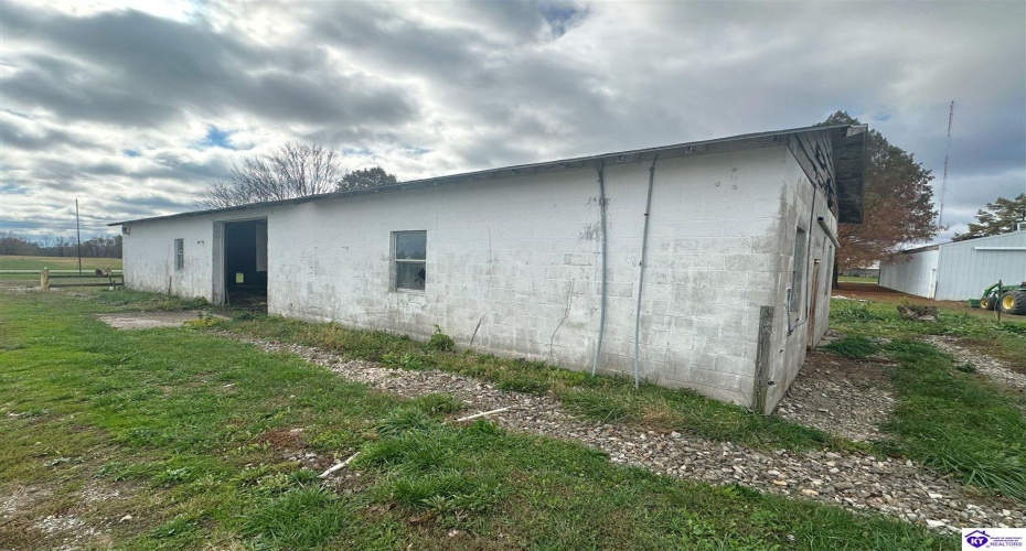 Highway 259, Leitchfield, Kentucky 42754, ,2 BathroomsBathrooms,For Sale,Highway 259,HK24004479