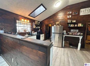 Highway 259, Leitchfield, Kentucky 42754, ,2 BathroomsBathrooms,For Sale,Highway 259,HK24004479