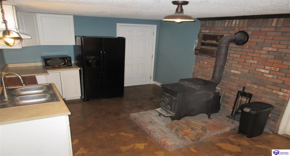 Wildwood Drive, Elizabethtown, Kentucky 42701, ,3 BathroomsBathrooms,For Sale,Wildwood Drive,HK24004481