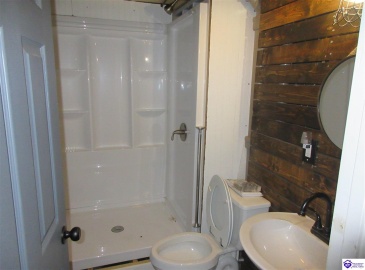 Wildwood Drive, Elizabethtown, Kentucky 42701, ,3 BathroomsBathrooms,For Sale,Wildwood Drive,HK24004481