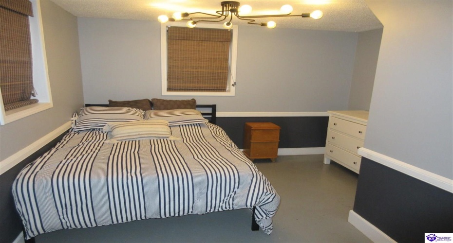 Wildwood Drive, Elizabethtown, Kentucky 42701, ,3 BathroomsBathrooms,For Sale,Wildwood Drive,HK24004481