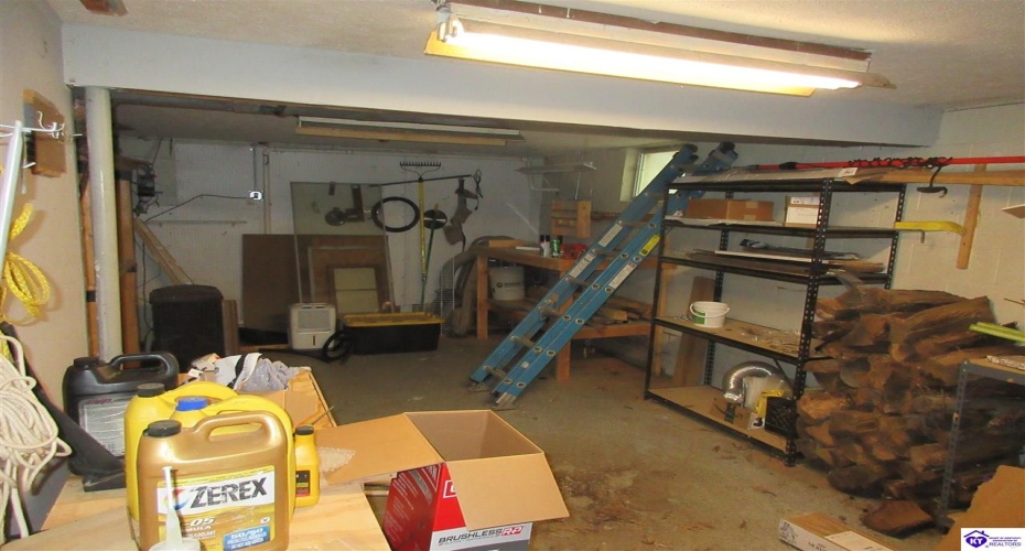 Wildwood Drive, Elizabethtown, Kentucky 42701, ,3 BathroomsBathrooms,For Sale,Wildwood Drive,HK24004481