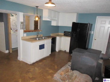 Wildwood Drive, Elizabethtown, Kentucky 42701, ,3 BathroomsBathrooms,For Sale,Wildwood Drive,HK24004481