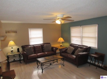 Wildwood Drive, Elizabethtown, Kentucky 42701, ,3 BathroomsBathrooms,For Sale,Wildwood Drive,HK24004481