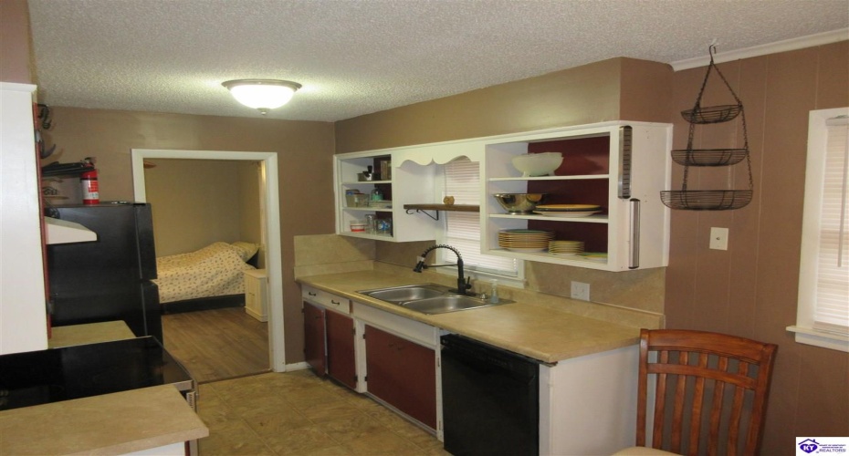 Wildwood Drive, Elizabethtown, Kentucky 42701, ,3 BathroomsBathrooms,For Sale,Wildwood Drive,HK24004481