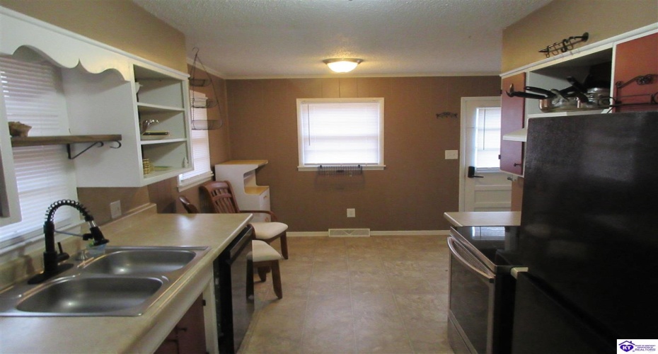 Wildwood Drive, Elizabethtown, Kentucky 42701, ,3 BathroomsBathrooms,For Sale,Wildwood Drive,HK24004481