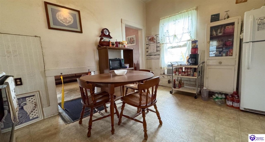 Main Street, Horse Cave, Kentucky 42749, ,1 BathroomBathrooms,For Sale,Main Street,HK24004483