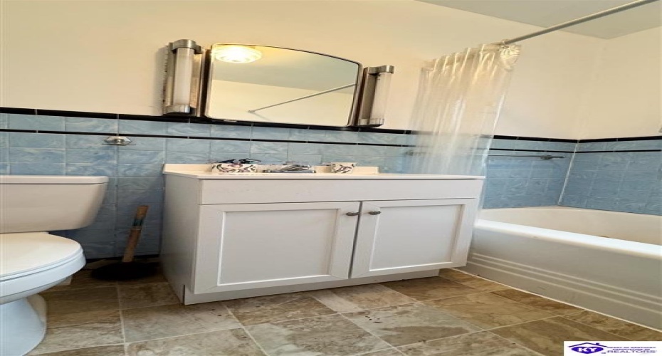 Main Street, Horse Cave, Kentucky 42749, ,1 BathroomBathrooms,For Sale,Main Street,HK24004483