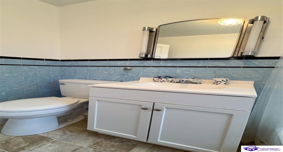 Main Street, Horse Cave, Kentucky 42749, ,1 BathroomBathrooms,For Sale,Main Street,HK24004483