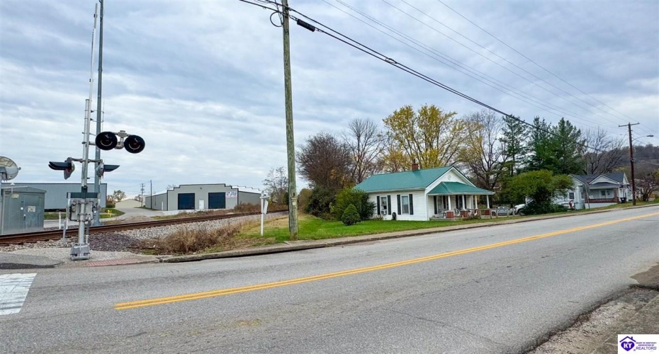 Main Street, Horse Cave, Kentucky 42749, ,1 BathroomBathrooms,For Sale,Main Street,HK24004483