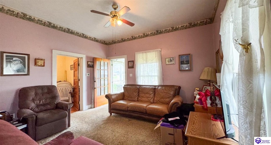 Main Street, Horse Cave, Kentucky 42749, ,1 BathroomBathrooms,For Sale,Main Street,HK24004483