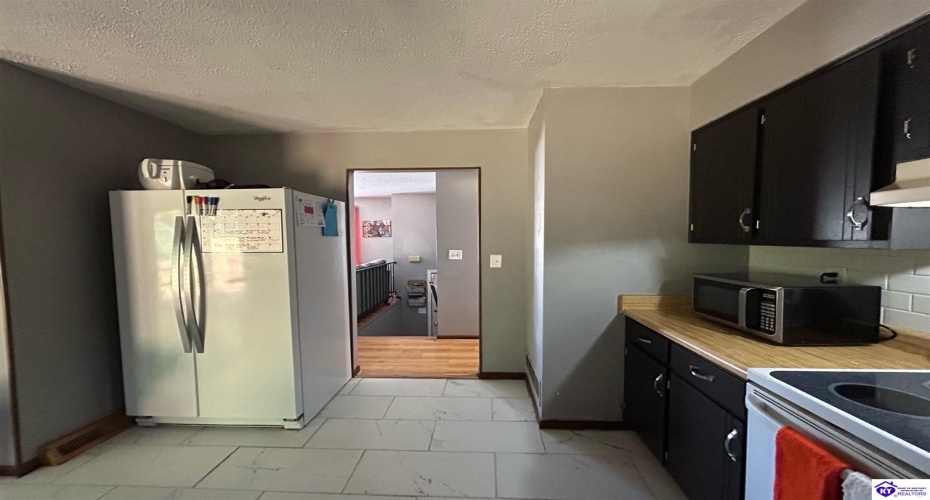 Creekside Court, Radcliff, Kentucky 40160, ,2 BathroomsBathrooms,For Sale,Creekside Court,HK24003845