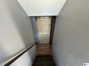 Creekside Court, Radcliff, Kentucky 40160, ,2 BathroomsBathrooms,For Sale,Creekside Court,HK24003845